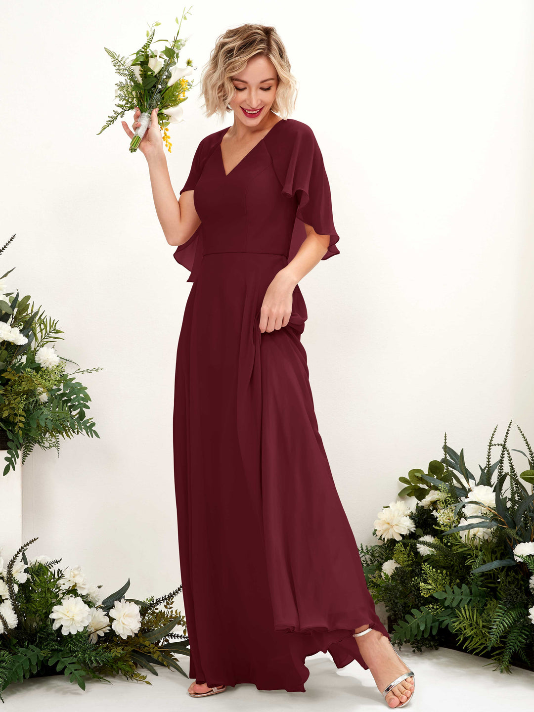 Carlyna Robe trapèze avec col V et manches cape longueur au sol robe de demoiselle d&
