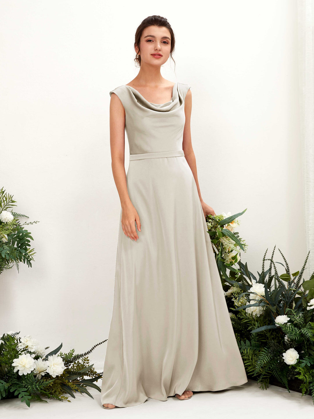 Carlyna Robe trapèze col bénitier satin longueur ras du sol demoiselle d&