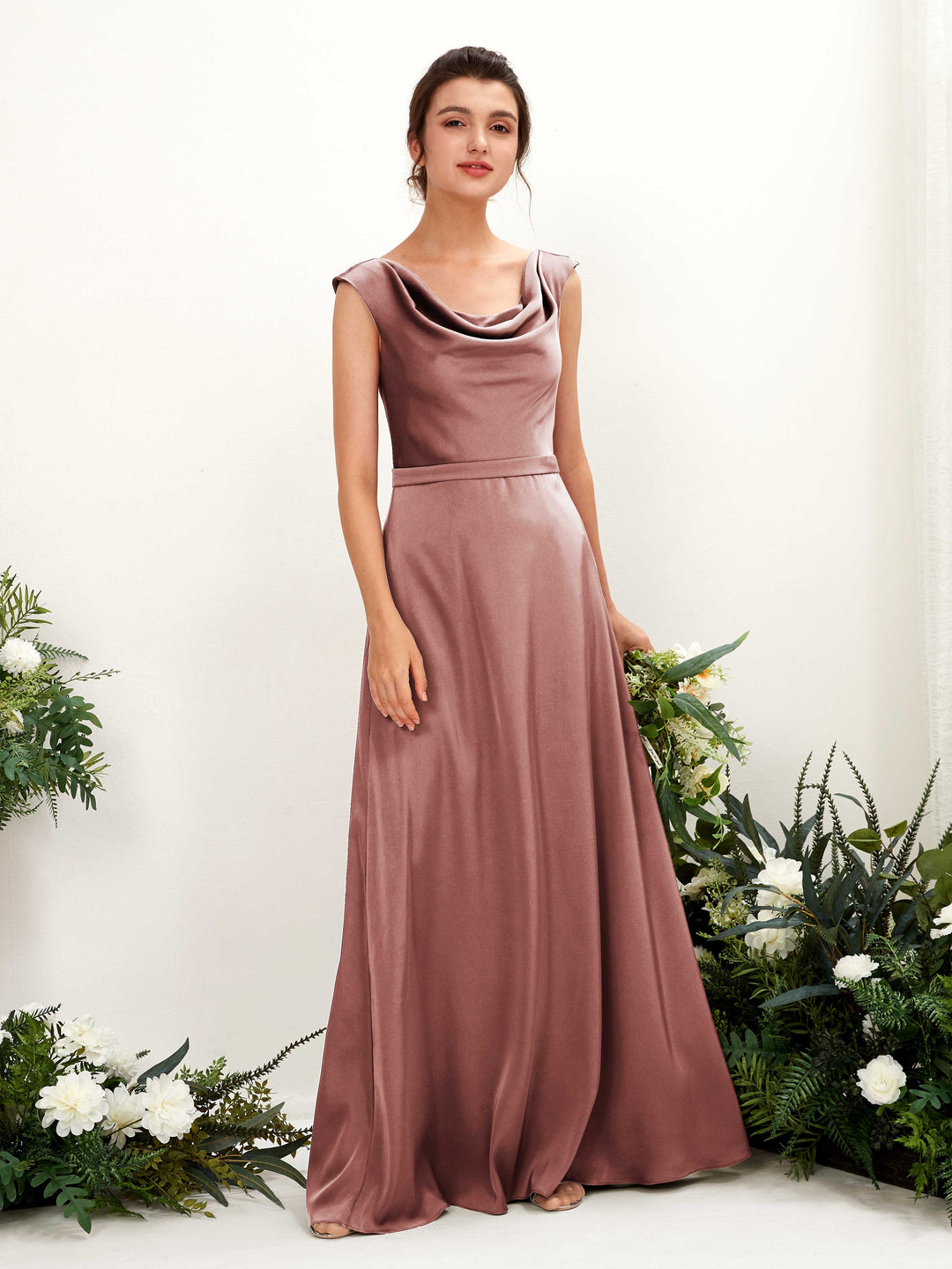 Carlyna Robe trapèze col bénitier satin longueur ras du sol demoiselle d&