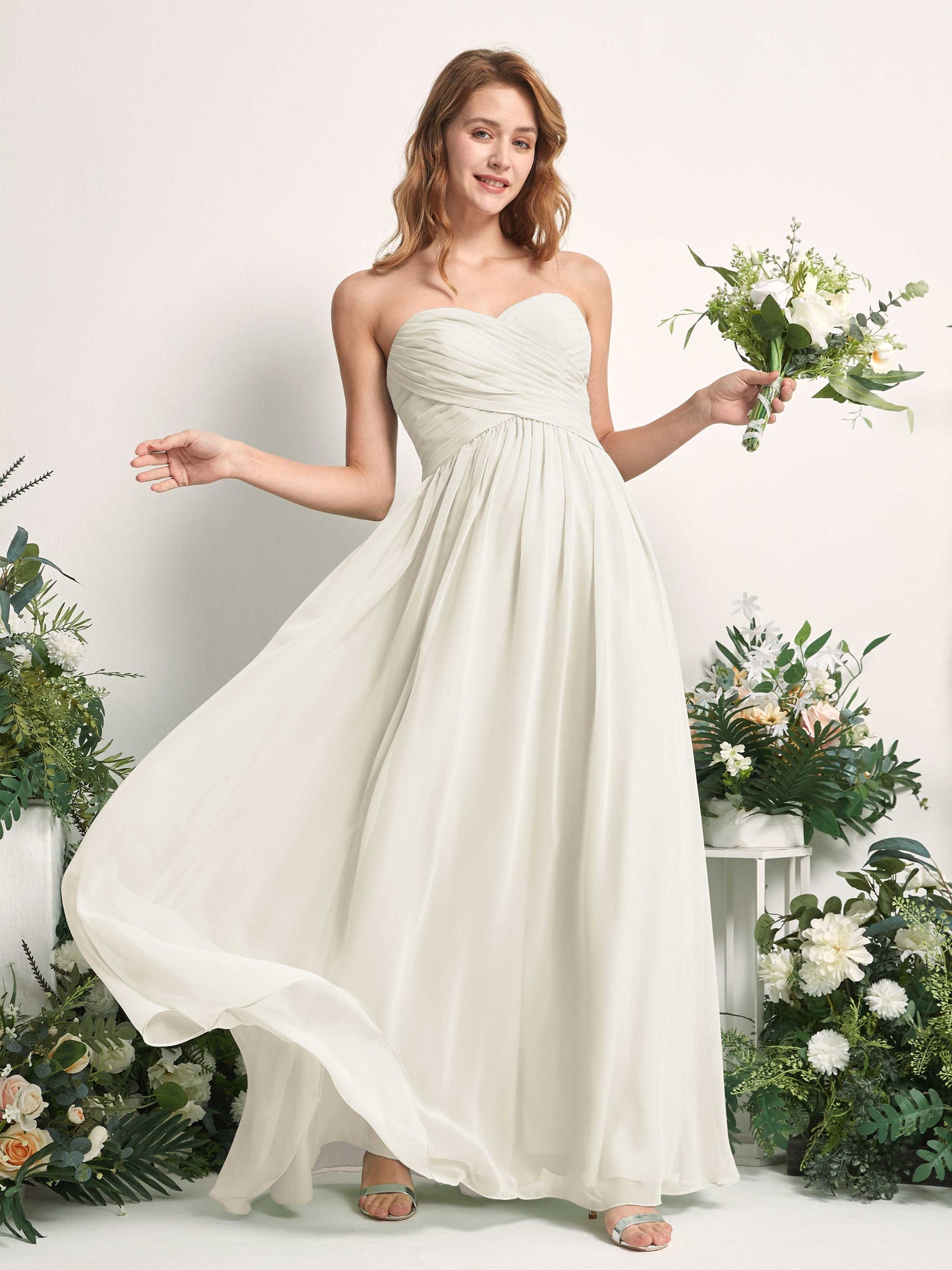 Carlyna Robe Trapèze Col cœur Longueur ras du sol Mousseline Froncé Demoiselle d'honneur Ivoire #couleur_ivoire