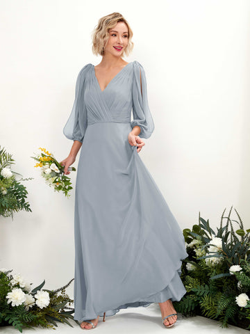 Carlyna Robe Trapèze Col V Encolure croisée Manches trois-quarts Longueur ras du sol Robes de demoiselle d'honneur Bleu Poussiéreux Amélioré #couleur_bleu-poussi-reux-am-lior