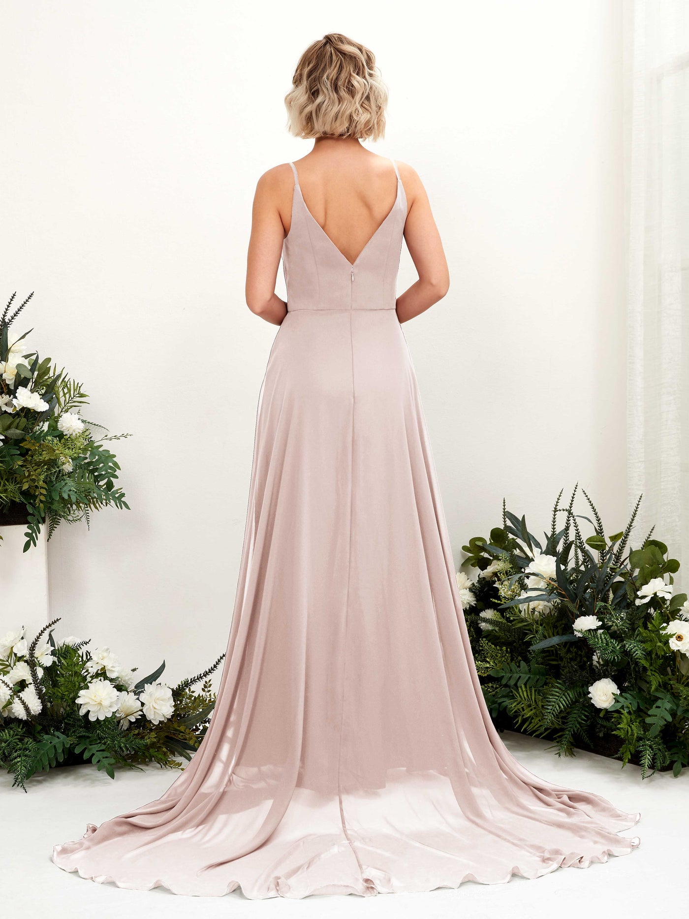 Carlyna Robe trapèze col V longueur ras du sol mousseline demoiselle d'honneur Biscotti #couleur_biscotti