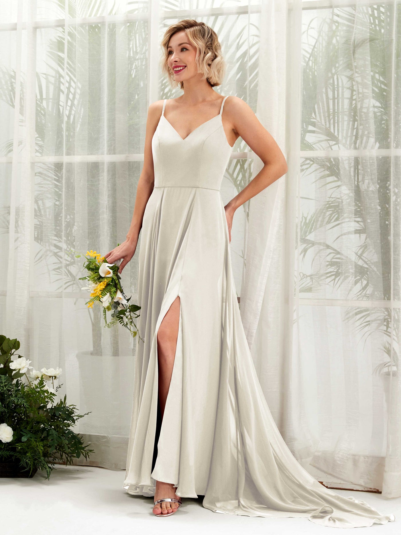Carlyna Robe trapèze col V longueur ras du sol mousseline demoiselle d'honneur Ivoire #couleur_ivoire