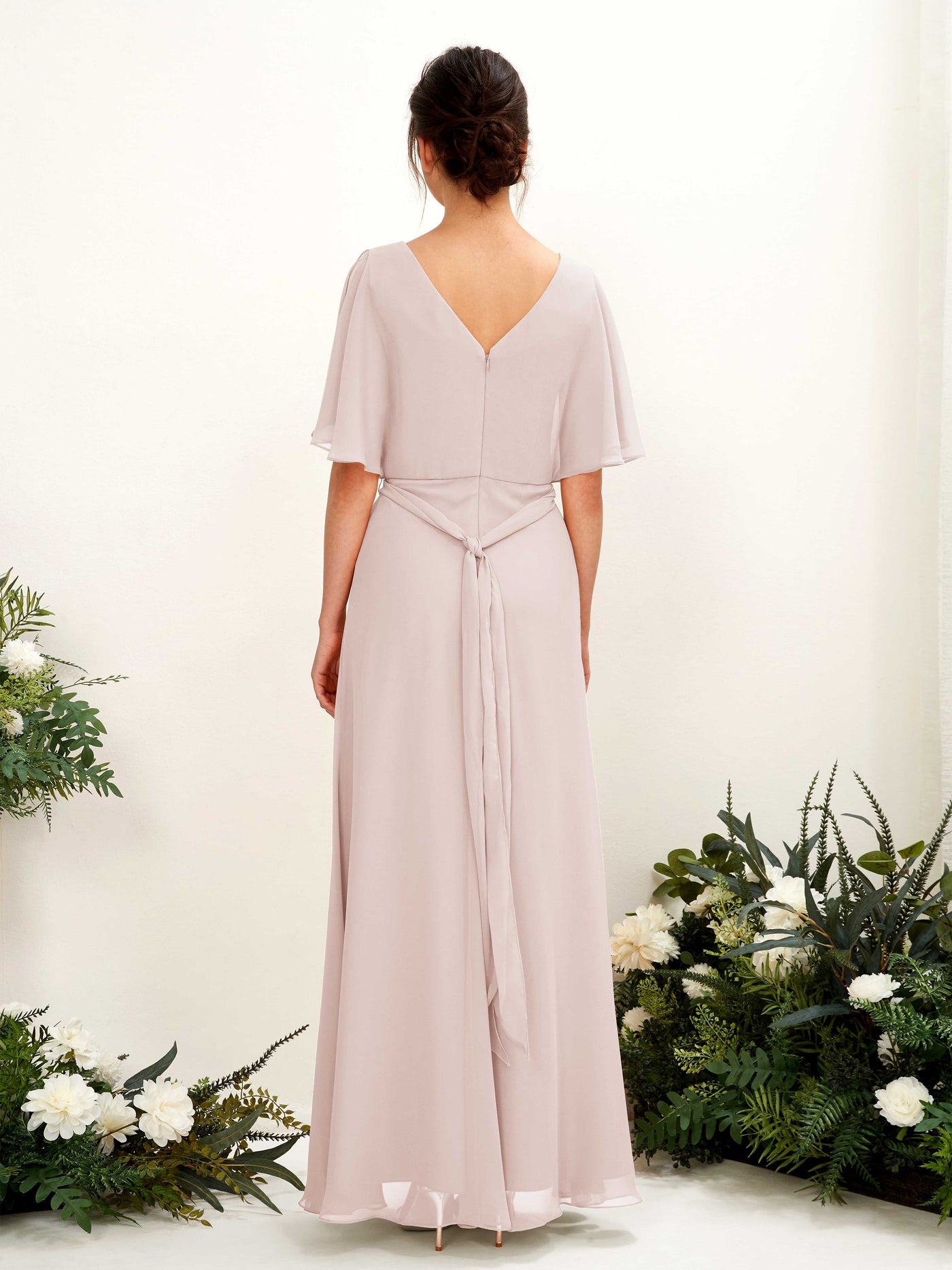 Carlyna Robe Trapèze Col V Manches Cape Longueur ras du sol Demoiselle d'honneur Biscotti #couleur_biscotti