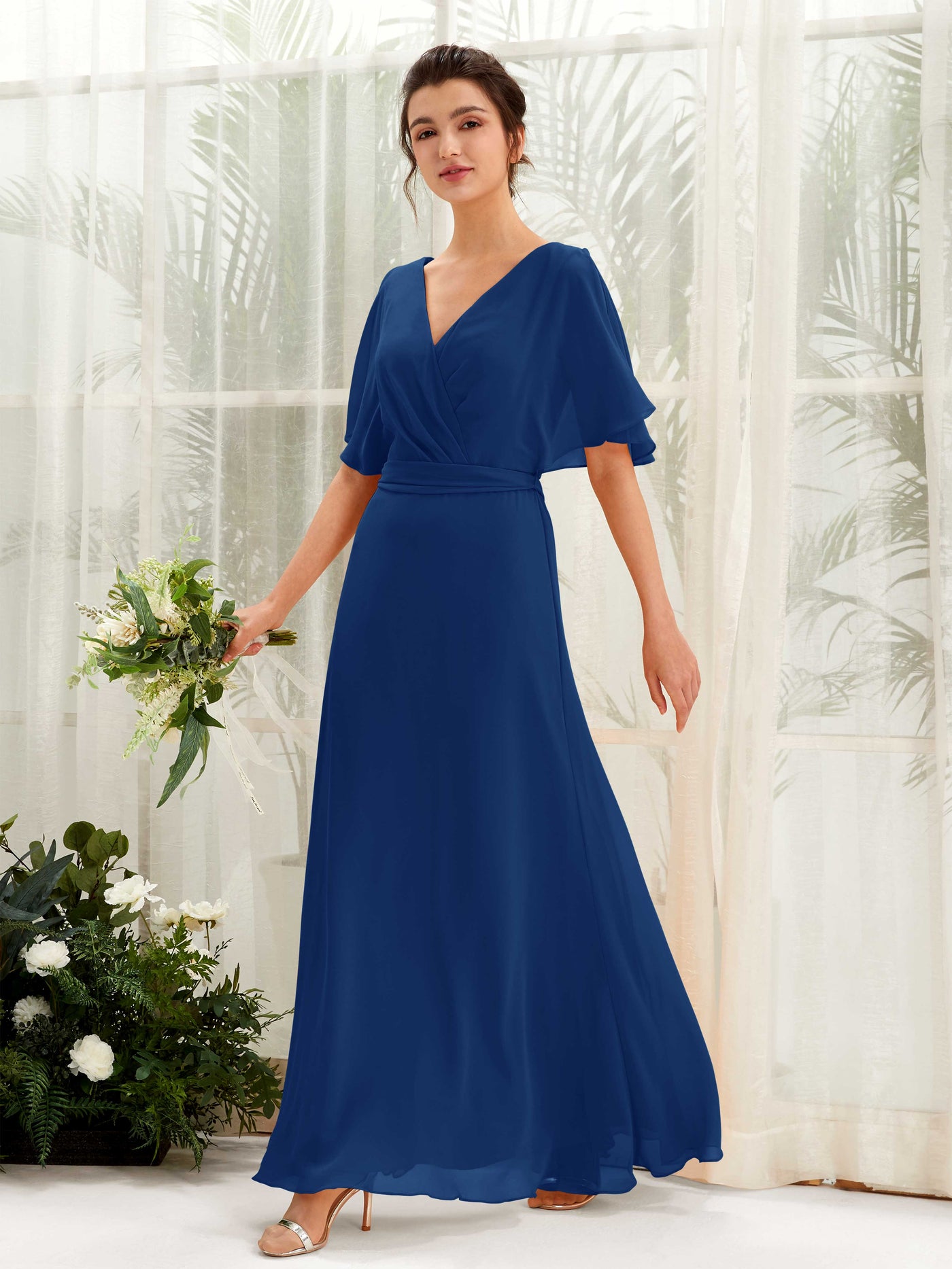 Carlyna Robe Trapèze Col V Manches Cape Longueur ras du sol Demoiselle d'honneur Bleu Roi #couleur_bleu-roi