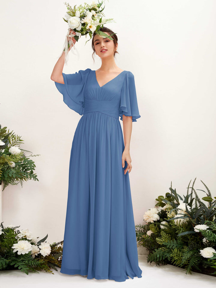 Carlyna Robe trapèze col V manches courtes longueur ras du sol en mousseline Bleu Poussiéreux 