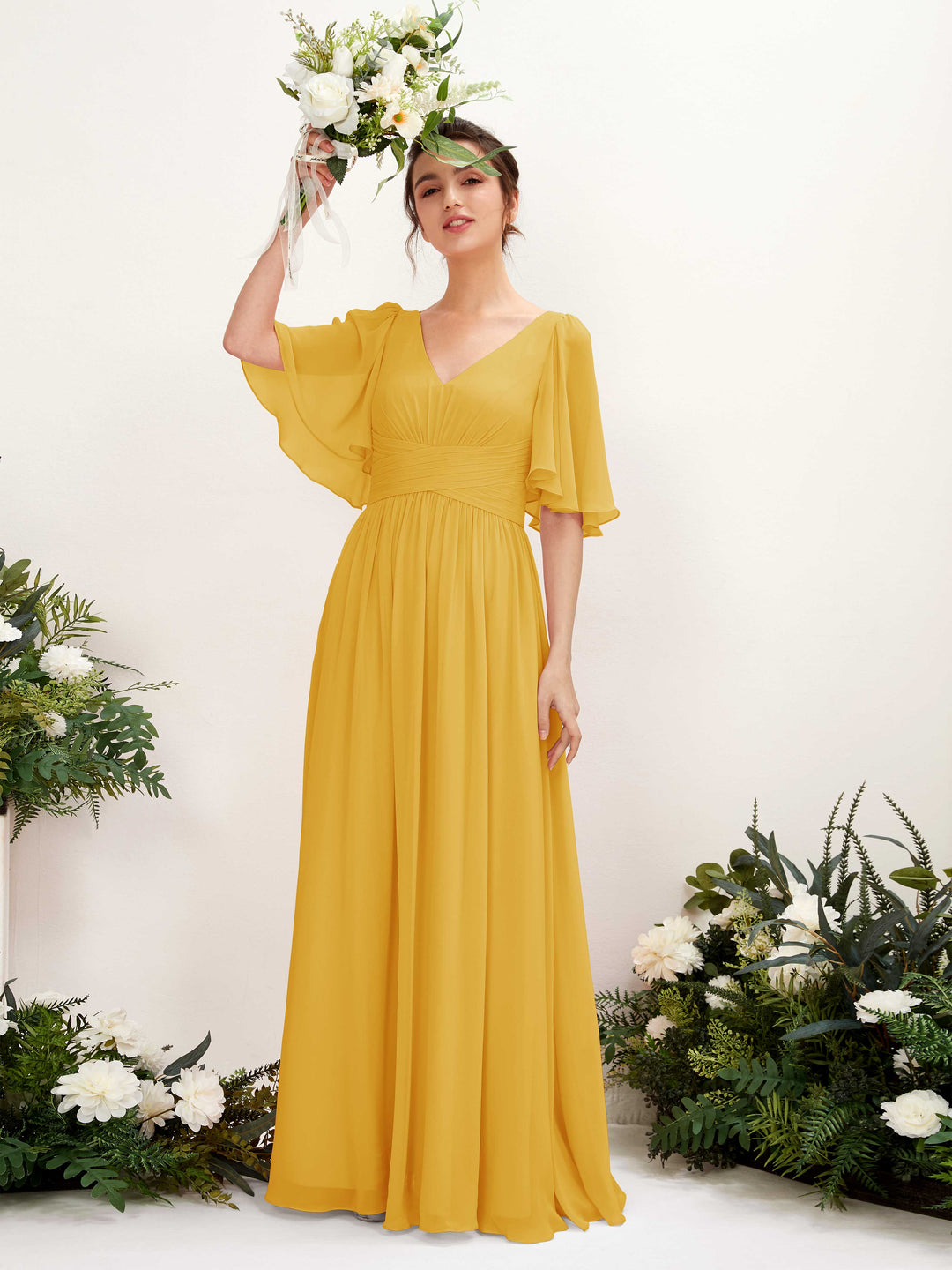 Carlyna Robe trapèze col V manches courtes longueur ras du sol en mousseline Jaune Moutard 