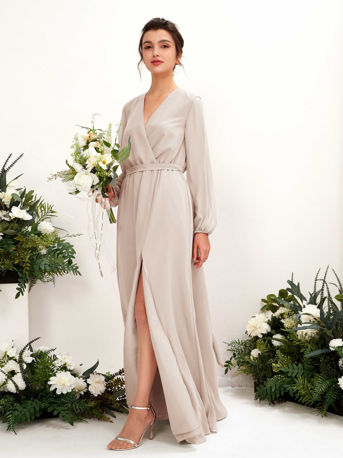 Carlyna Robe trapèze col V manches longues longueur ras du sol demoiselle d'honneur Champagne #couleur_champagne