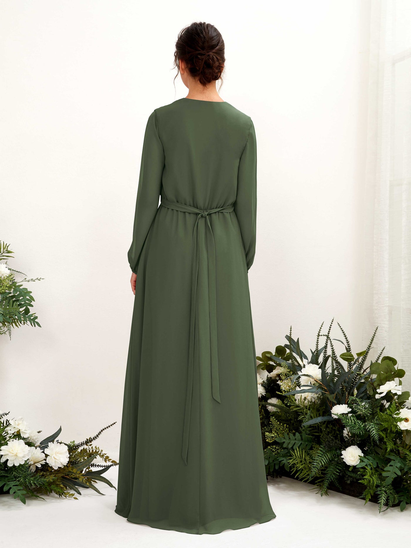 Carlyna Robe trapèze col V manches longues longueur ras du sol demoiselle d'honneur Olive Martini #couleur_olive-martini