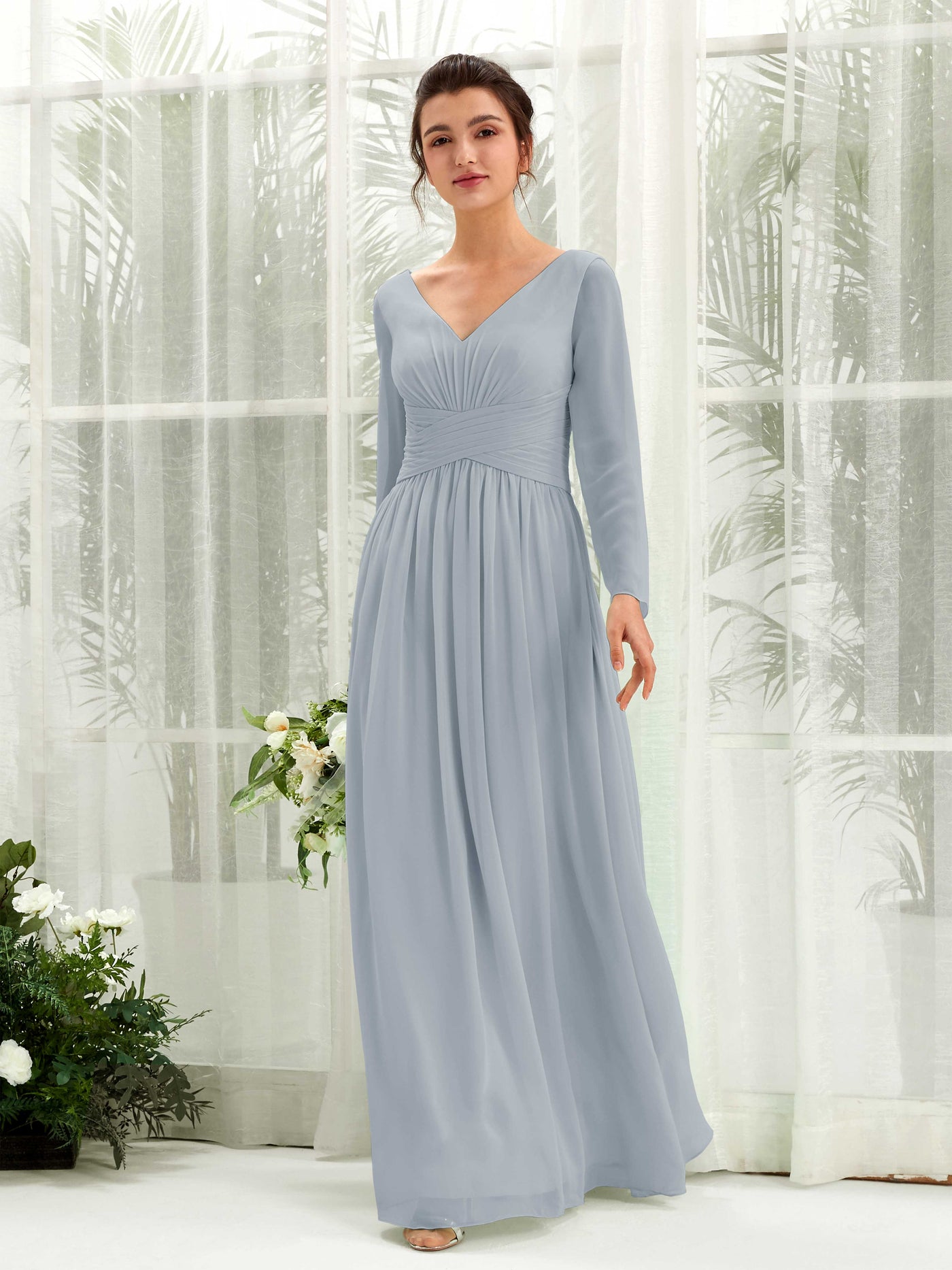 Carlyna Robe trapèze Col V Manches longues longueur sol demoiselle d'honneur Bleu Poussiéreux Amélioré #couleur_bleu-poussi-reux-am-lior