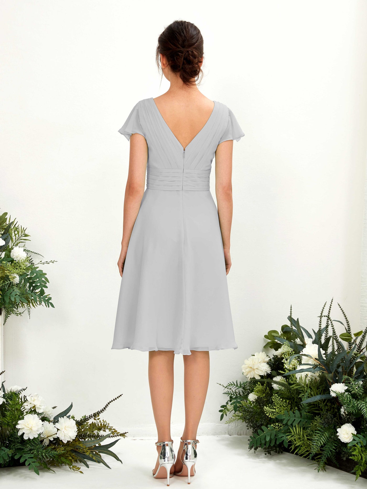 Carlyna Robe trapèze col V manches papillon longueur genou mousseline Argent #couleur_argent