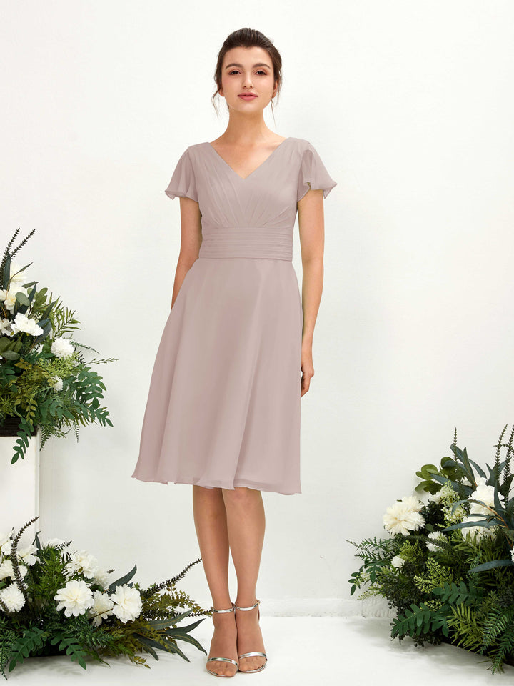 Carlyna Robe trapèze col V manches papillon longueur genou mousseline Taupe 