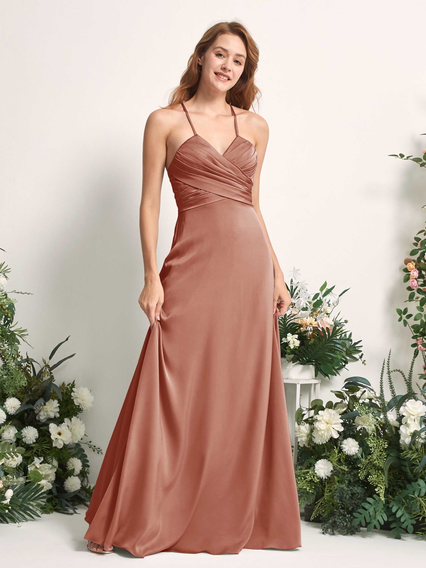 Carlyna Robe trapèze col V satin demoiselle d'honneur Terre De Sienne Brute #couleur_terre-de-sienne-brute