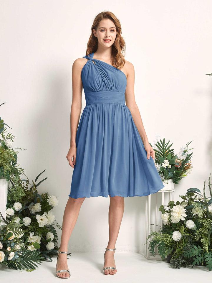 Carlyna Robe trapèze décolleté asymétrique longueur genou froncée en mousseline demoiselle d&