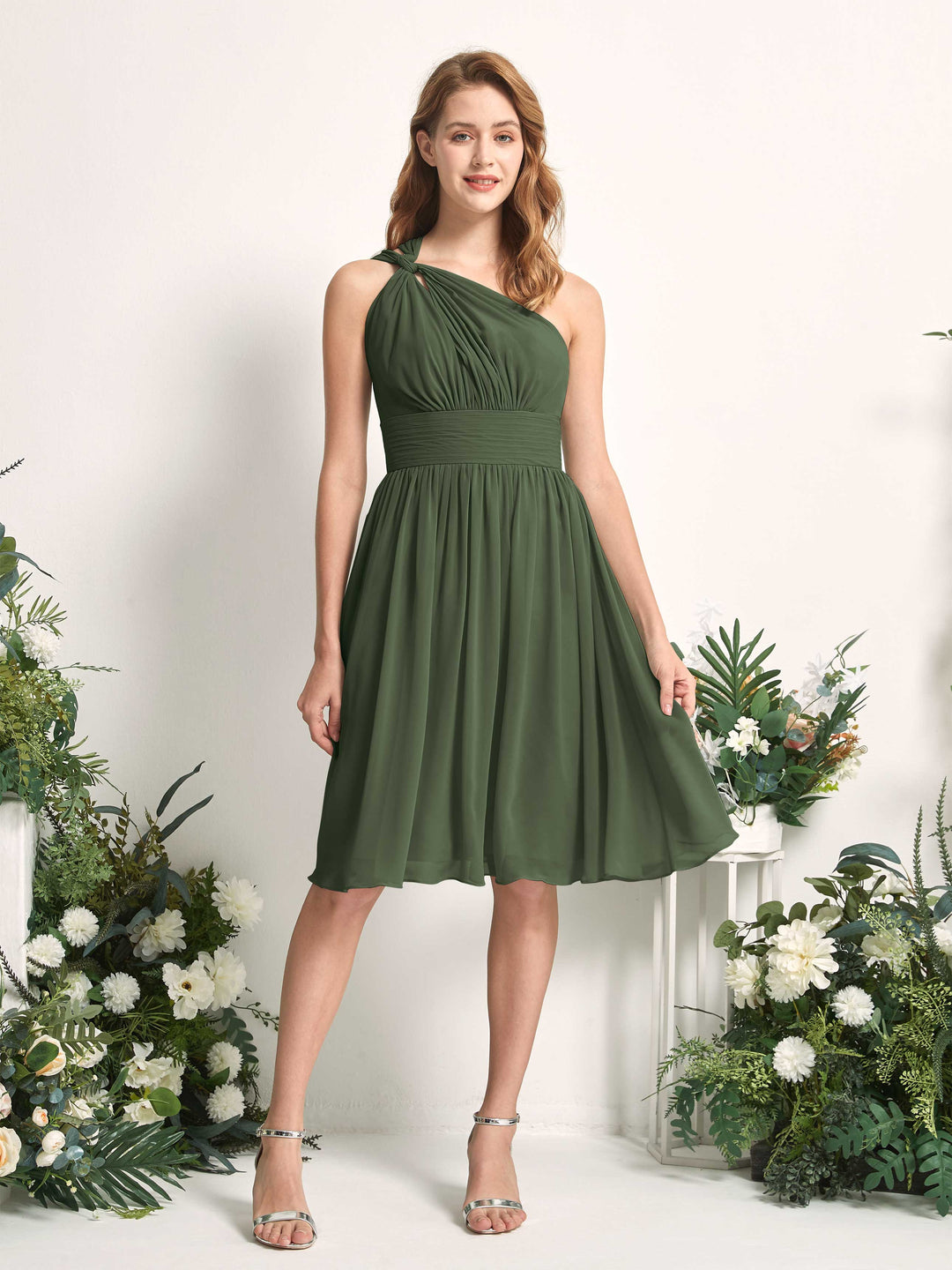 Carlyna Robe trapèze décolleté asymétrique longueur genou froncée en mousseline demoiselle d&
