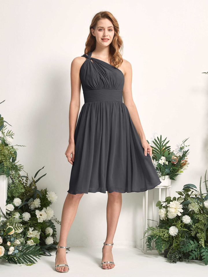 Carlyna Robe trapèze décolleté asymétrique longueur genou froncée en mousseline demoiselle d&