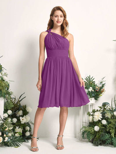 Carlyna Robe trapèze décolleté asymétrique longueur genou froncée en mousseline demoiselle d'honneur Violet #couleur_violet