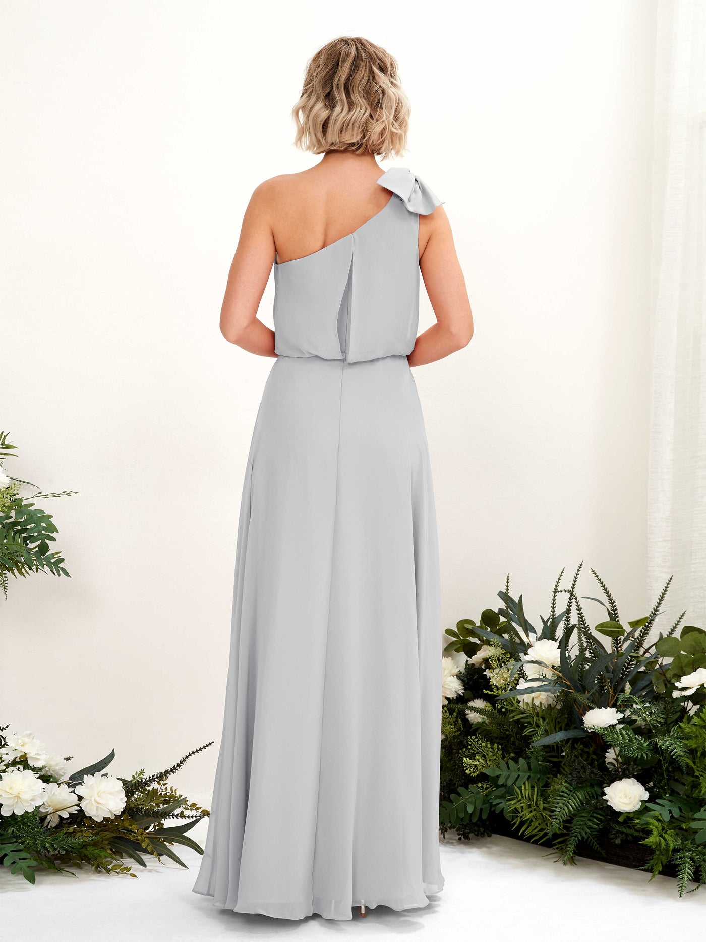 Carlyna Robe trapèze décolleté asymétrique longueur ras du sol demoiselle d'honneur Argent #couleur_argent