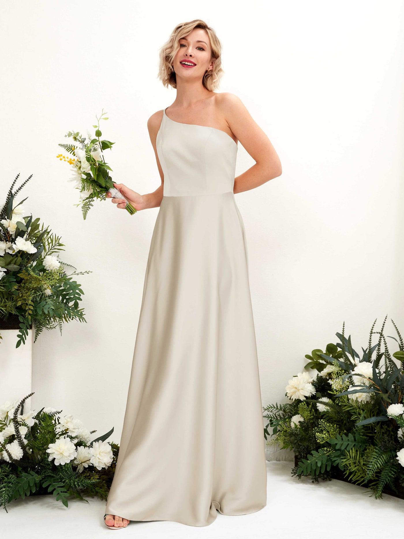 Carlyna Robe Trapèze Décolleté Asymétrique Longueur Ras du Sol Demoiselle d'Honneur Champagne #couleur_champagne