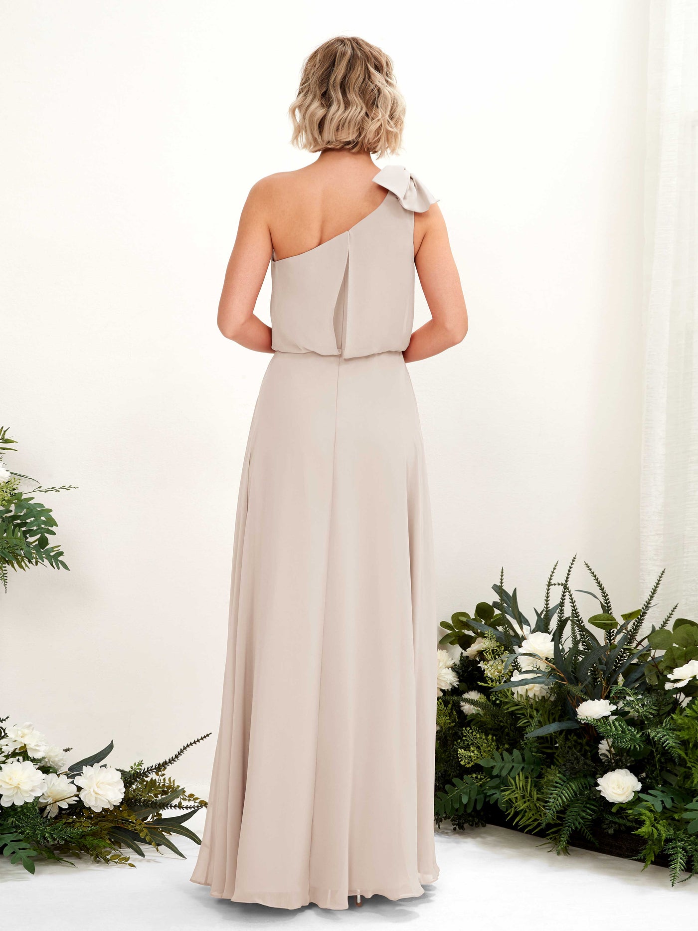 Carlyna Robe trapèze décolleté asymétrique longueur ras du sol demoiselle d'honneur Champagne #couleur_champagne