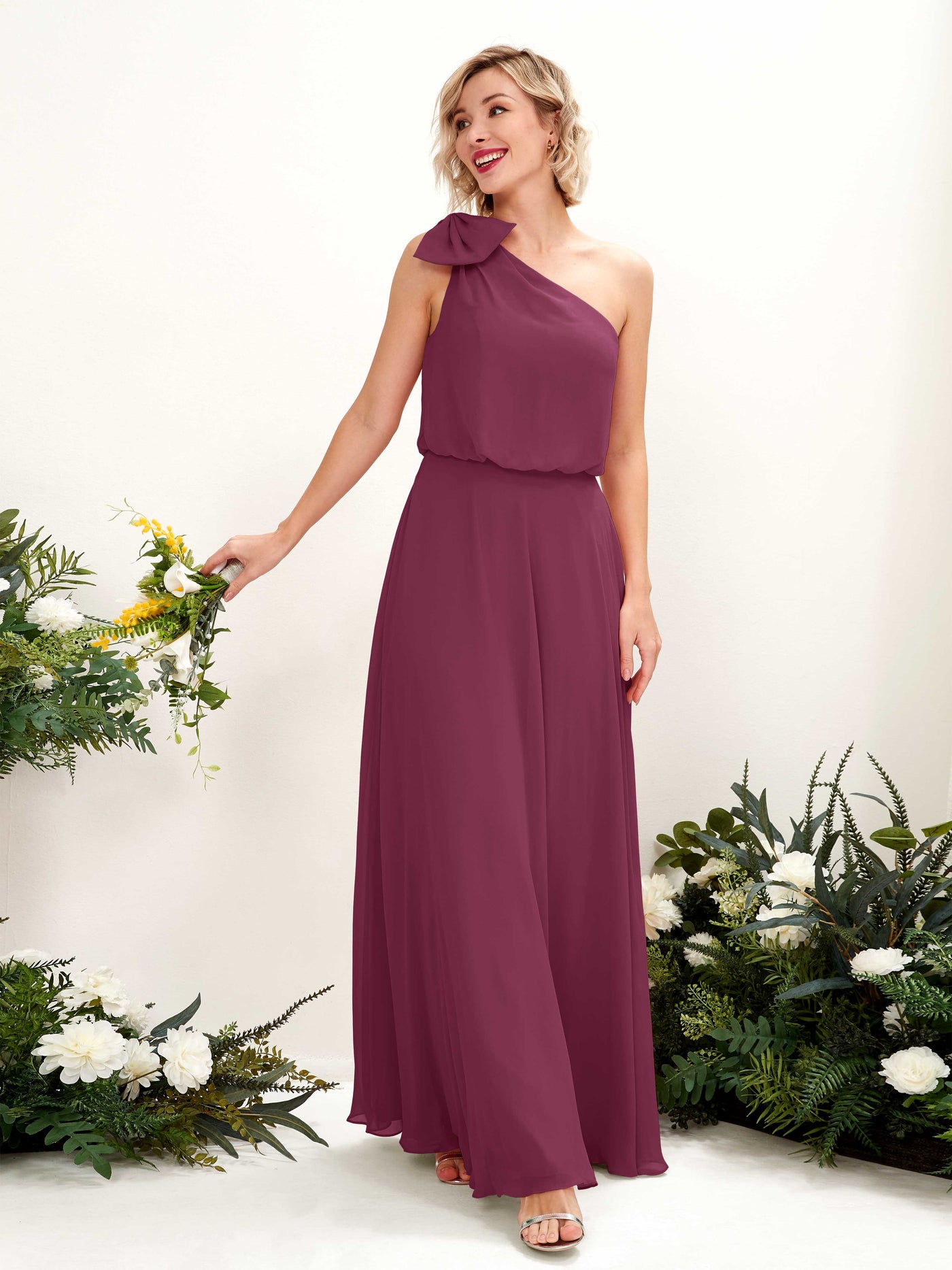 Carlyna Robe trapèze décolleté asymétrique longueur ras du sol demoiselle d'honneur Chianti #couleur_chianti