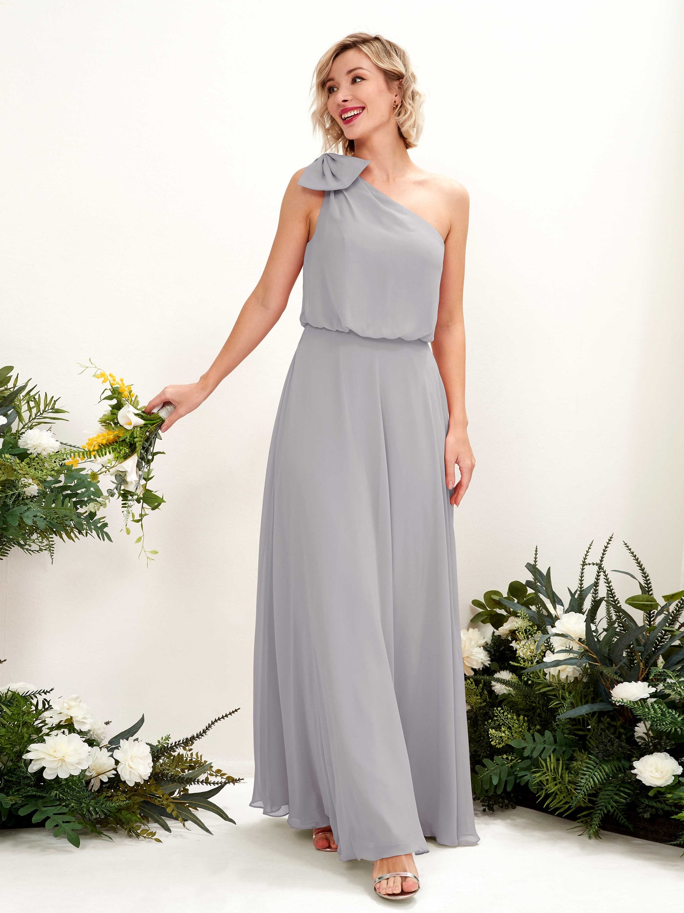 Carlyna Robe trapèze décolleté asymétrique longueur ras du sol demoiselle d'honneur Gris Boussole #couleur_gris-boussole