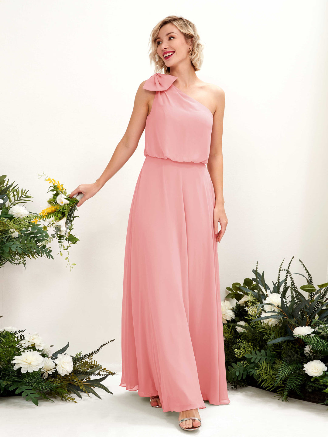 Carlyna Robe trapèze décolleté asymétrique longueur ras du sol demoiselle d&