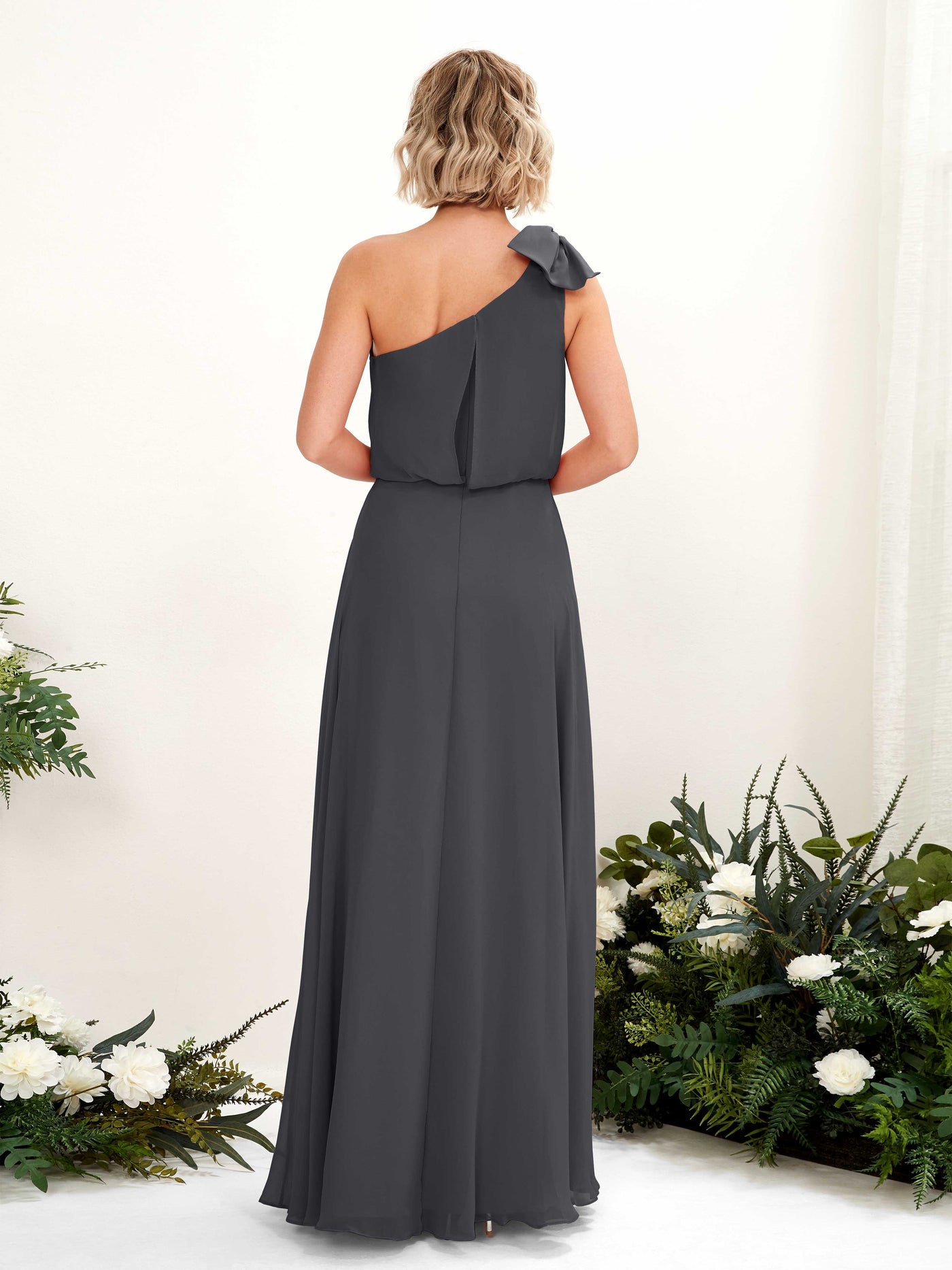 Carlyna Robe trapèze décolleté asymétrique longueur ras du sol demoiselle d'honneur Étain #couleur_tain