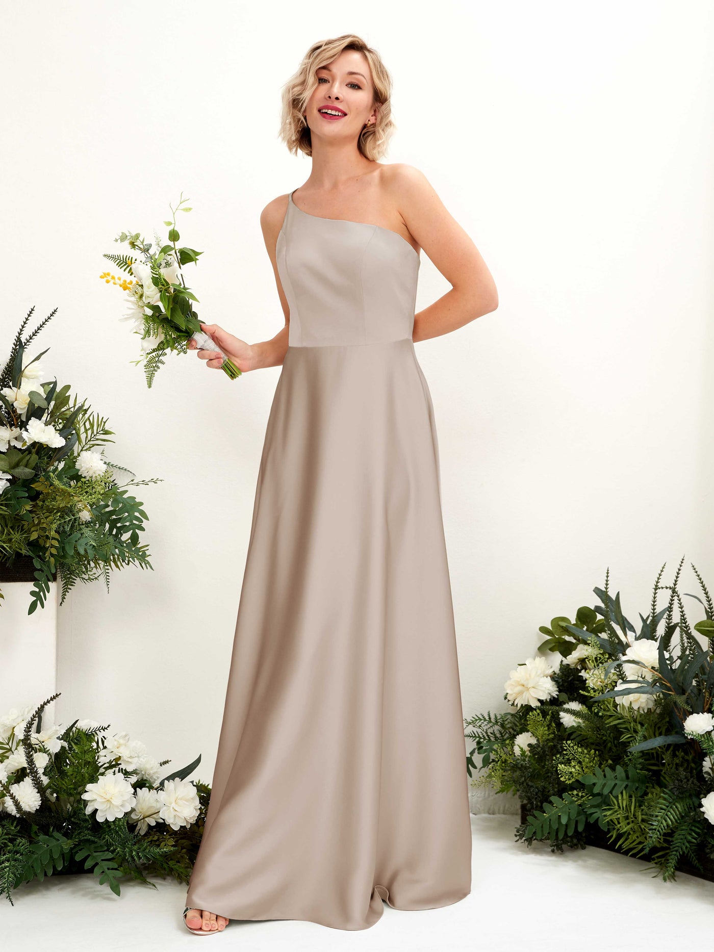 Carlyna Robe Trapèze Décolleté Asymétrique Longueur Ras du Sol Demoiselle d'Honneur Taupe #couleur_taupe