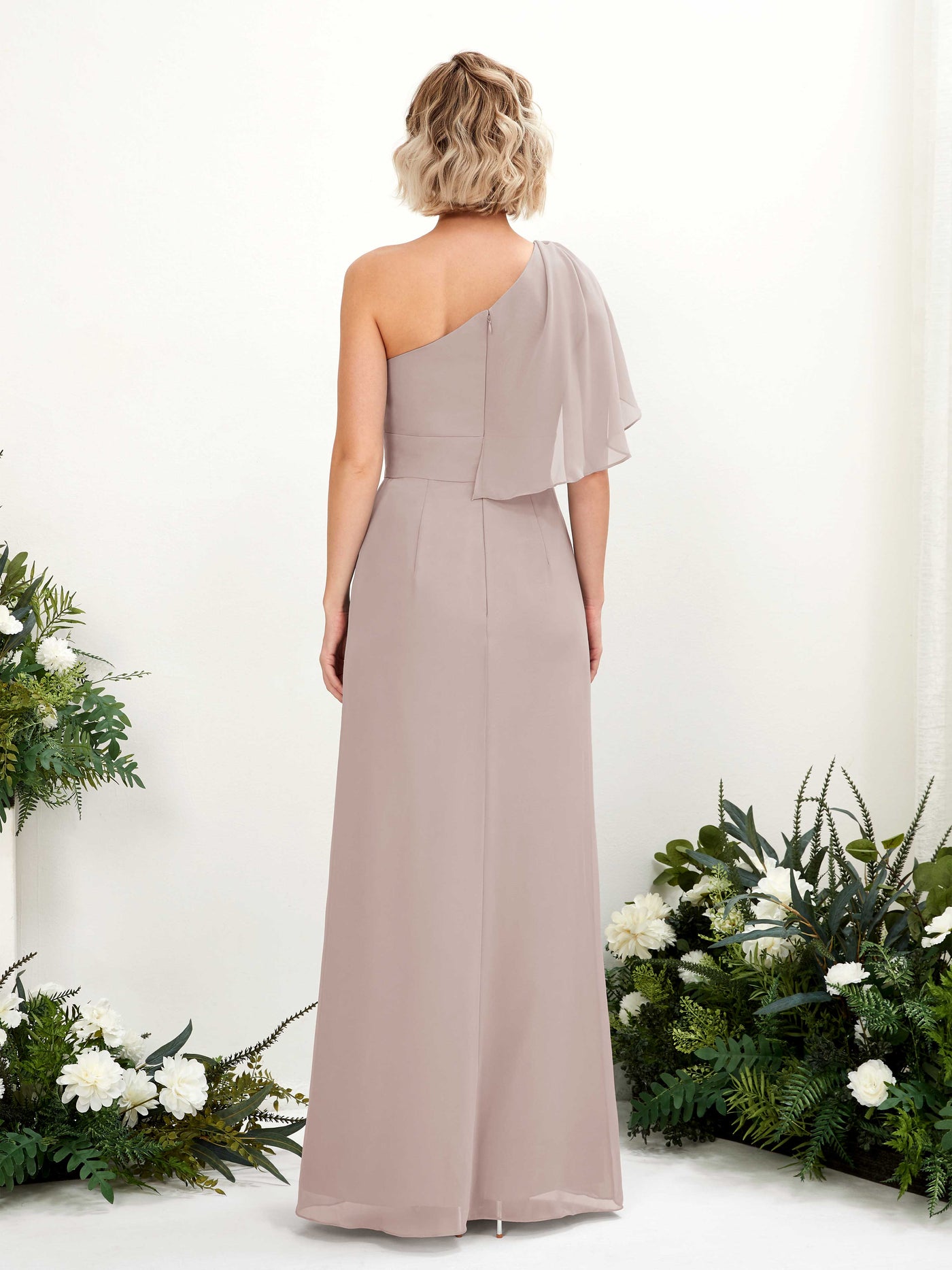 Carlyna Robe Trapèze Décolleté Asymétrique Longueur ras du sol Demoiselle d'honneur Taupe #couleur_taupe