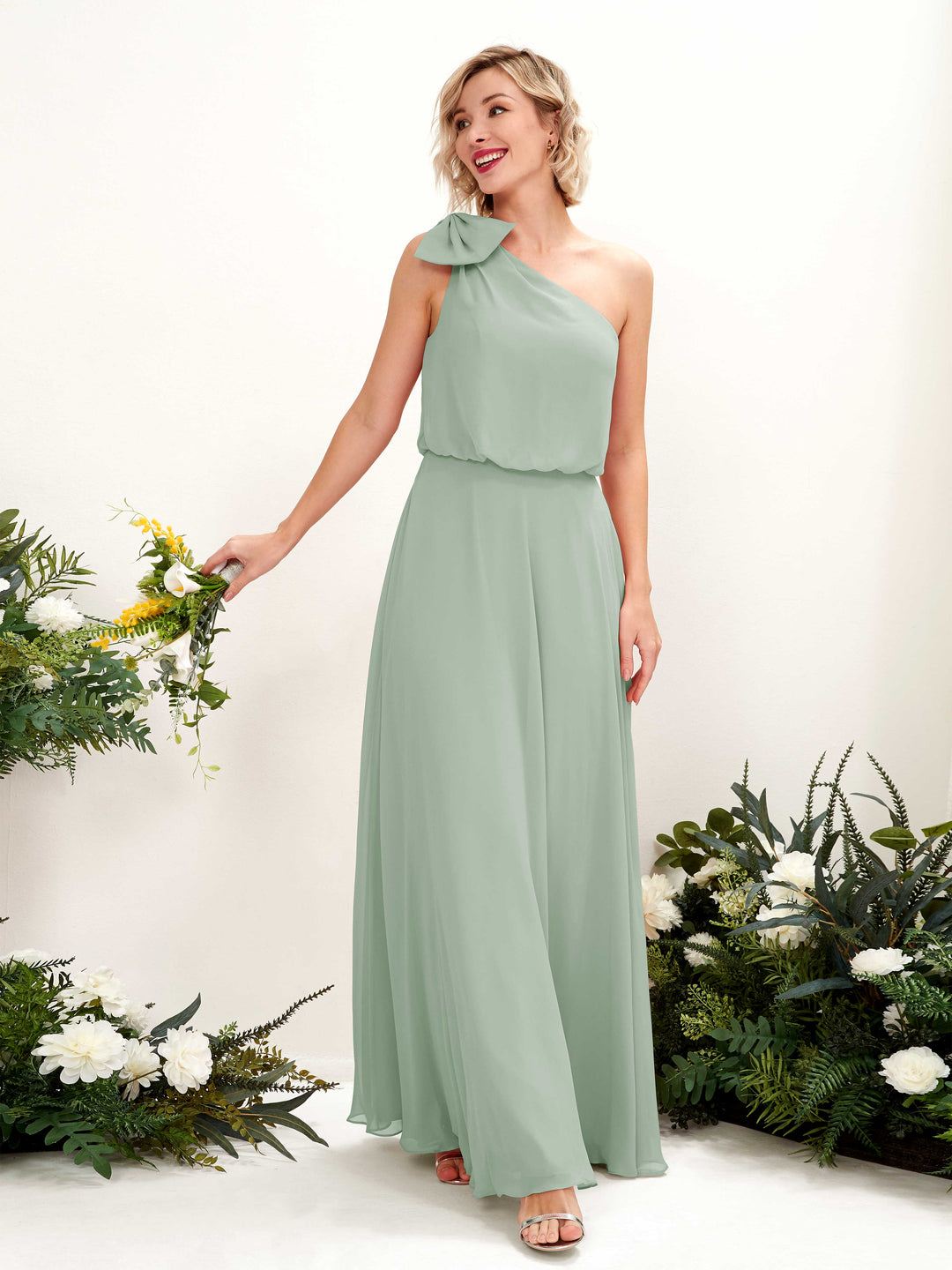 Carlyna Robe trapèze décolleté asymétrique longueur ras du sol demoiselle d&