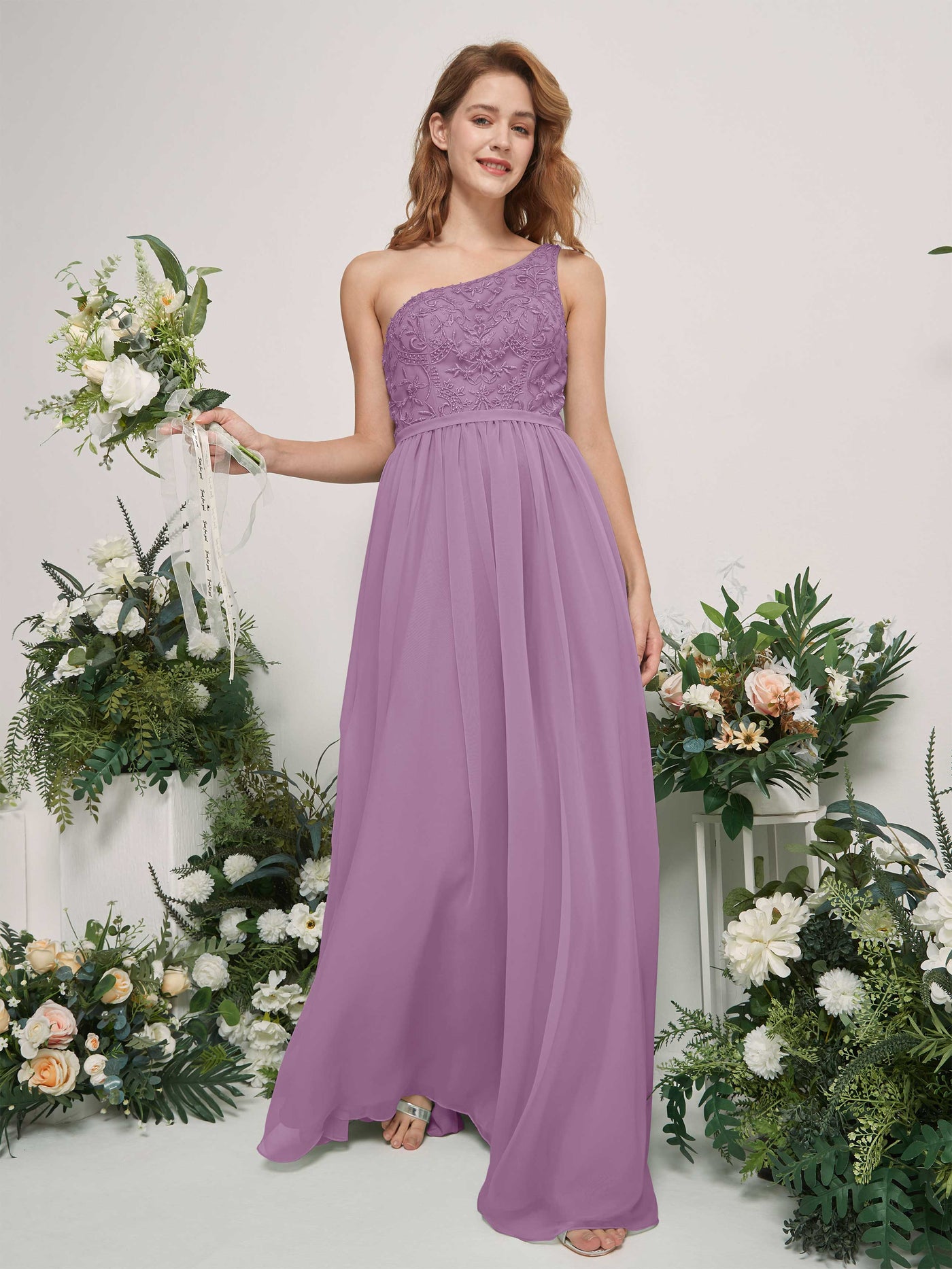 Carlyna Robe trapèze Décolleté asymétrique Longueur ras du sol Mousseline demoiselle d'honneur Brume Orchidée #couleur_brume-orchid-e