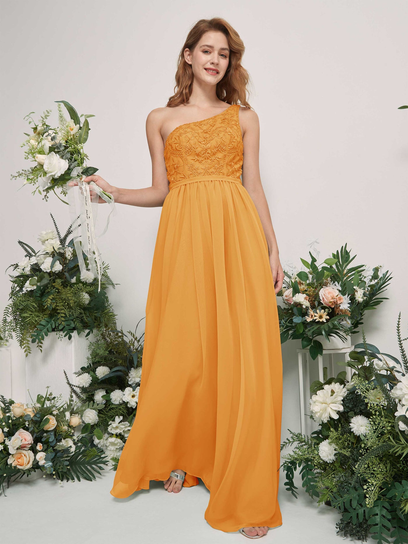 Carlyna Robe trapèze Décolleté asymétrique Longueur ras du sol Mousseline demoiselle d'honneur Mangue #couleur_mangue