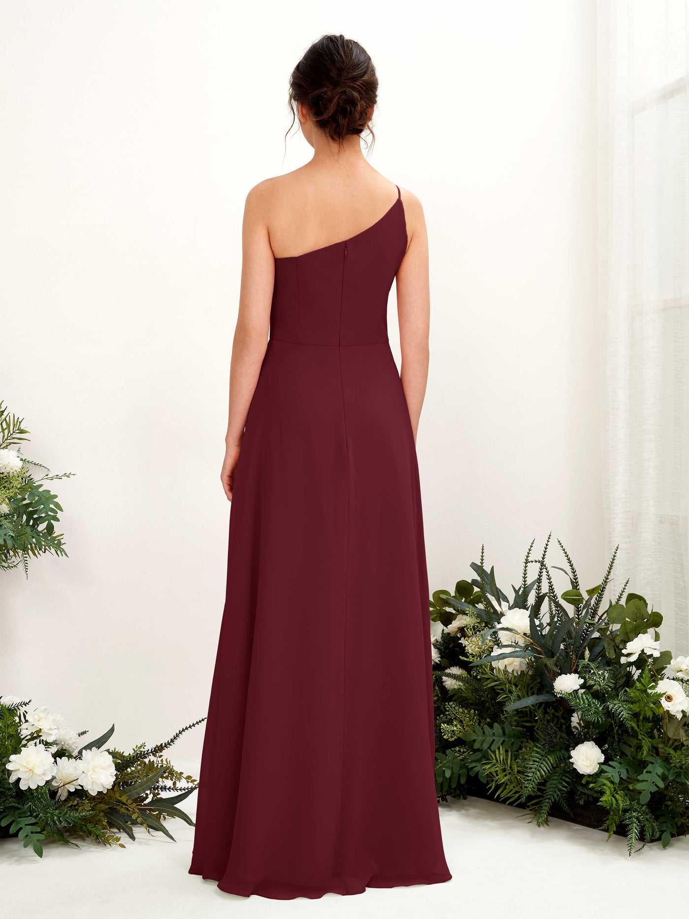 Carlyna Robe trapèze décolleté asymétrique mousseline longueur ras du sol Robes de demoiselle d'honneur Bordeaux #couleur_bordeaux
