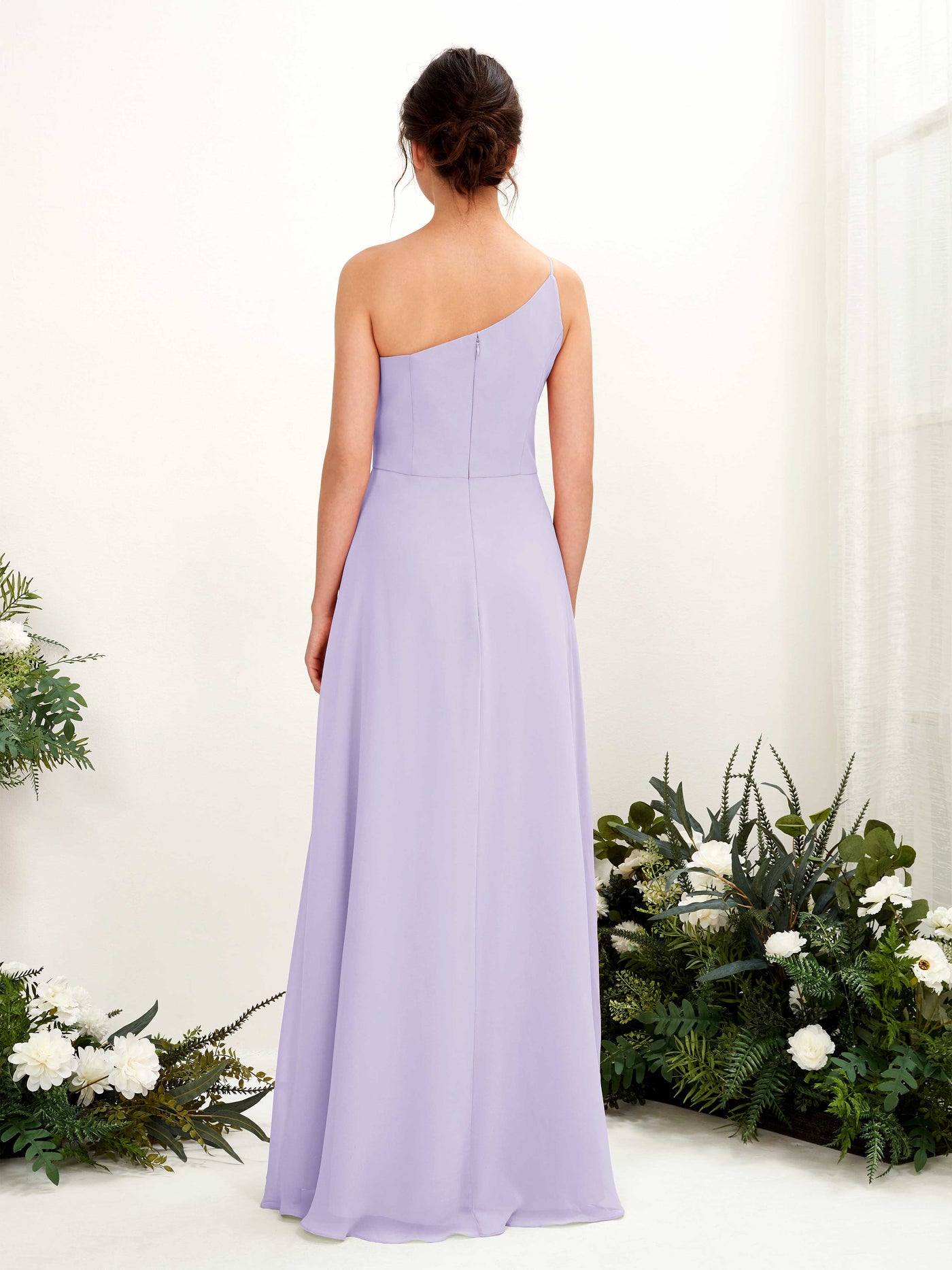 Carlyna Robe trapèze décolleté asymétrique mousseline longueur ras du sol Robes de demoiselle d'honneur Lilas #couleur_lilas