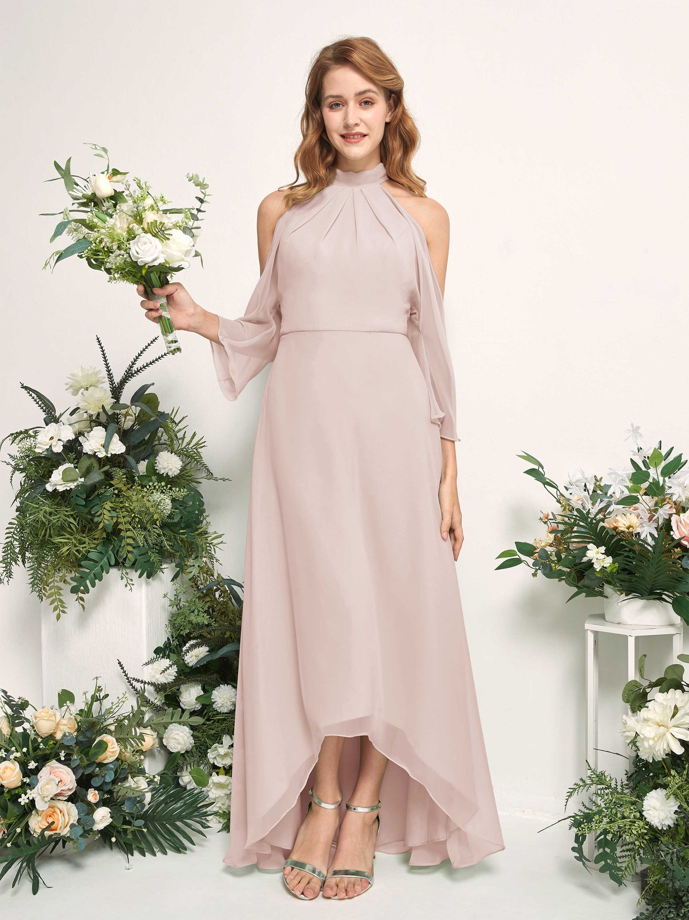 Carlyna Robe trapèze demoiselle d'honneur col rond longueur ras du sol mousseline Biscotti #couleur_biscotti