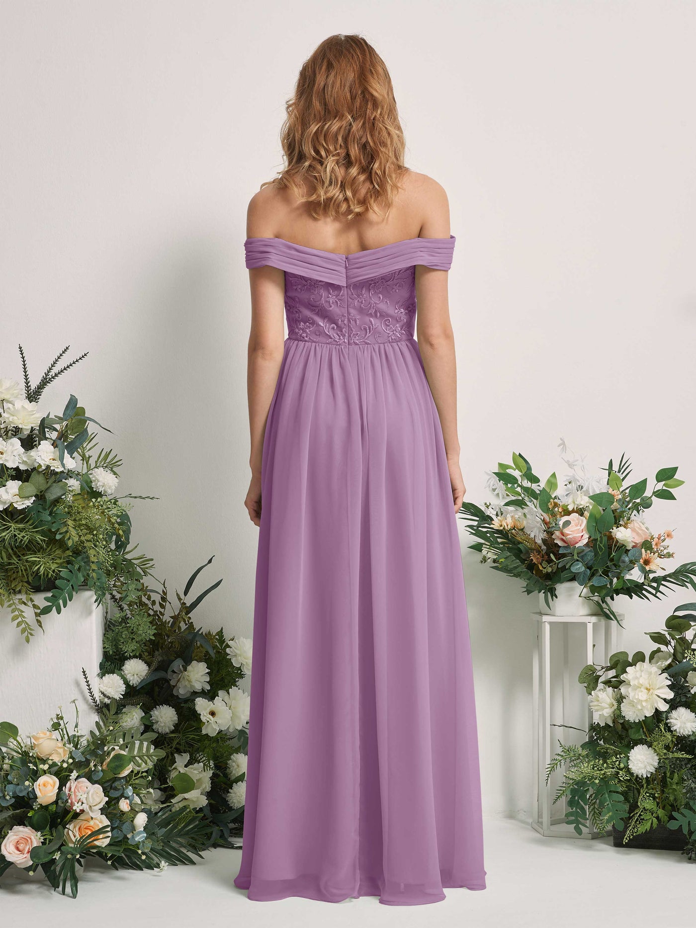 Carlyna Robe Trapèze Épaule Dénudée Longueur Ras du Sol Brodée Robes de Demoiselle d'honneur Brume Orchidée #couleur_brume-orchid-e