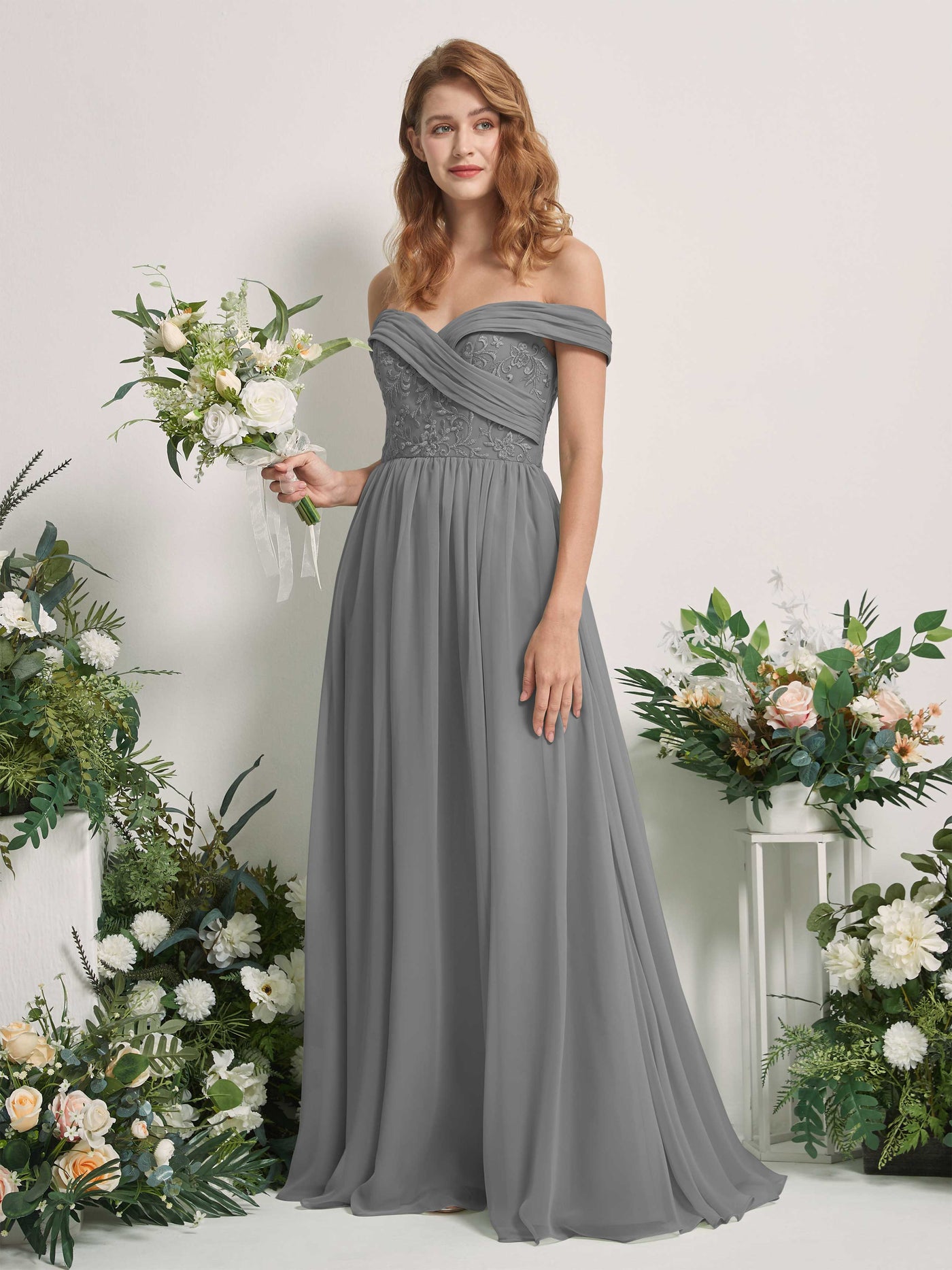 Carlyna Robe Trapèze Épaule Dénudée Longueur Ras du Sol Brodée Robes de Demoiselle d'honneur Gris Acier #couleur_gris-acier