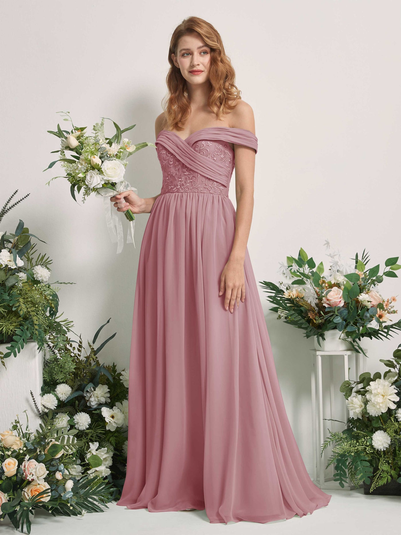 Carlyna Robe Trapèze Épaule Dénudée Longueur Ras du Sol Brodée Robes de Demoiselle d'honneur Mauve Vintage #couleur_mauve-vintage