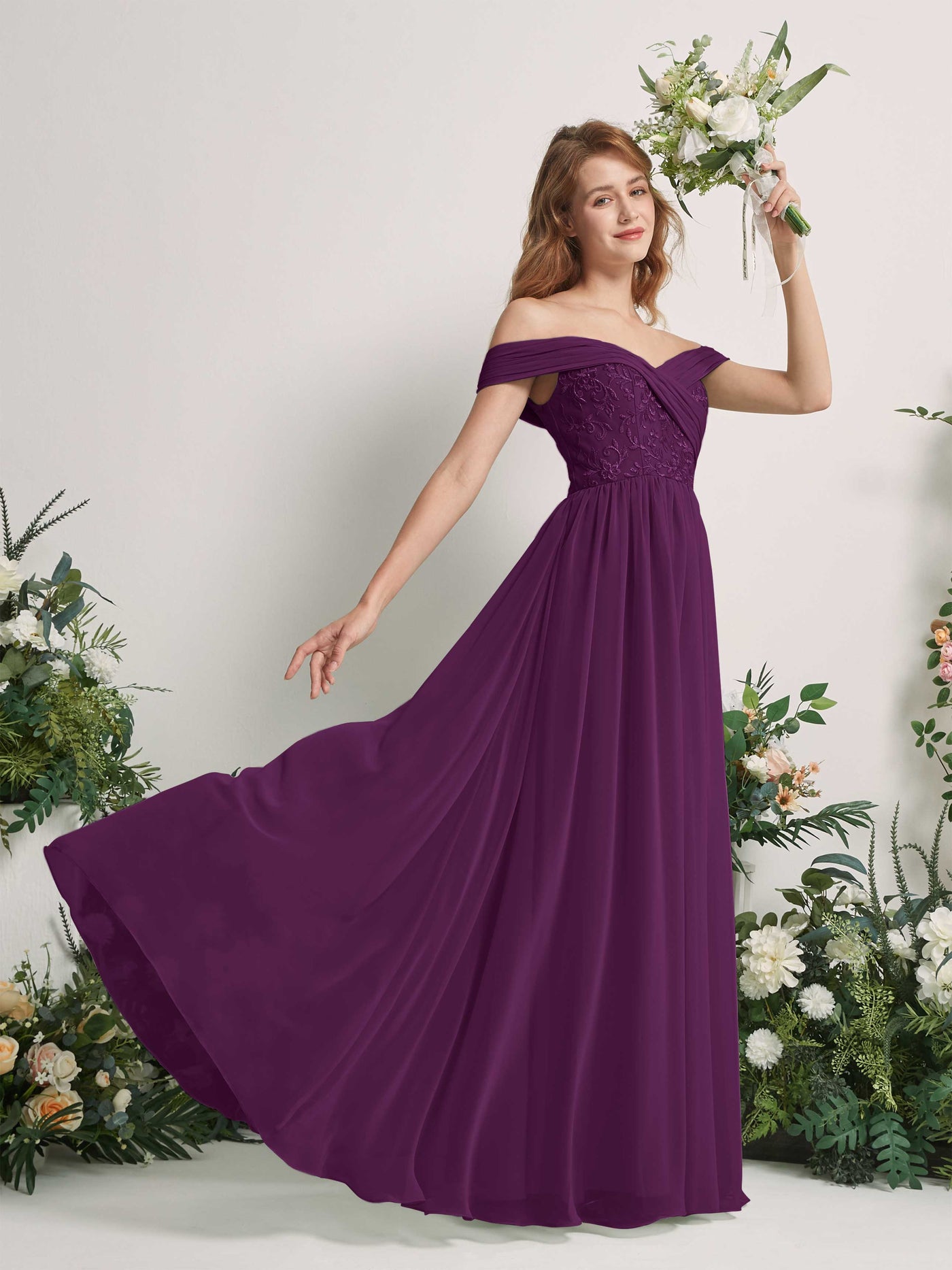 Carlyna Robe Trapèze Épaule Dénudée Longueur Ras du Sol Brodée Robes de Demoiselle d'honneur Pourpre #couleur_pourpre