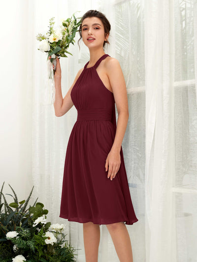 Carlyna Robe trapèze licou longueur genou mousseline froncé demoiselle d'honneur Bordeaux #couleur_bordeaux