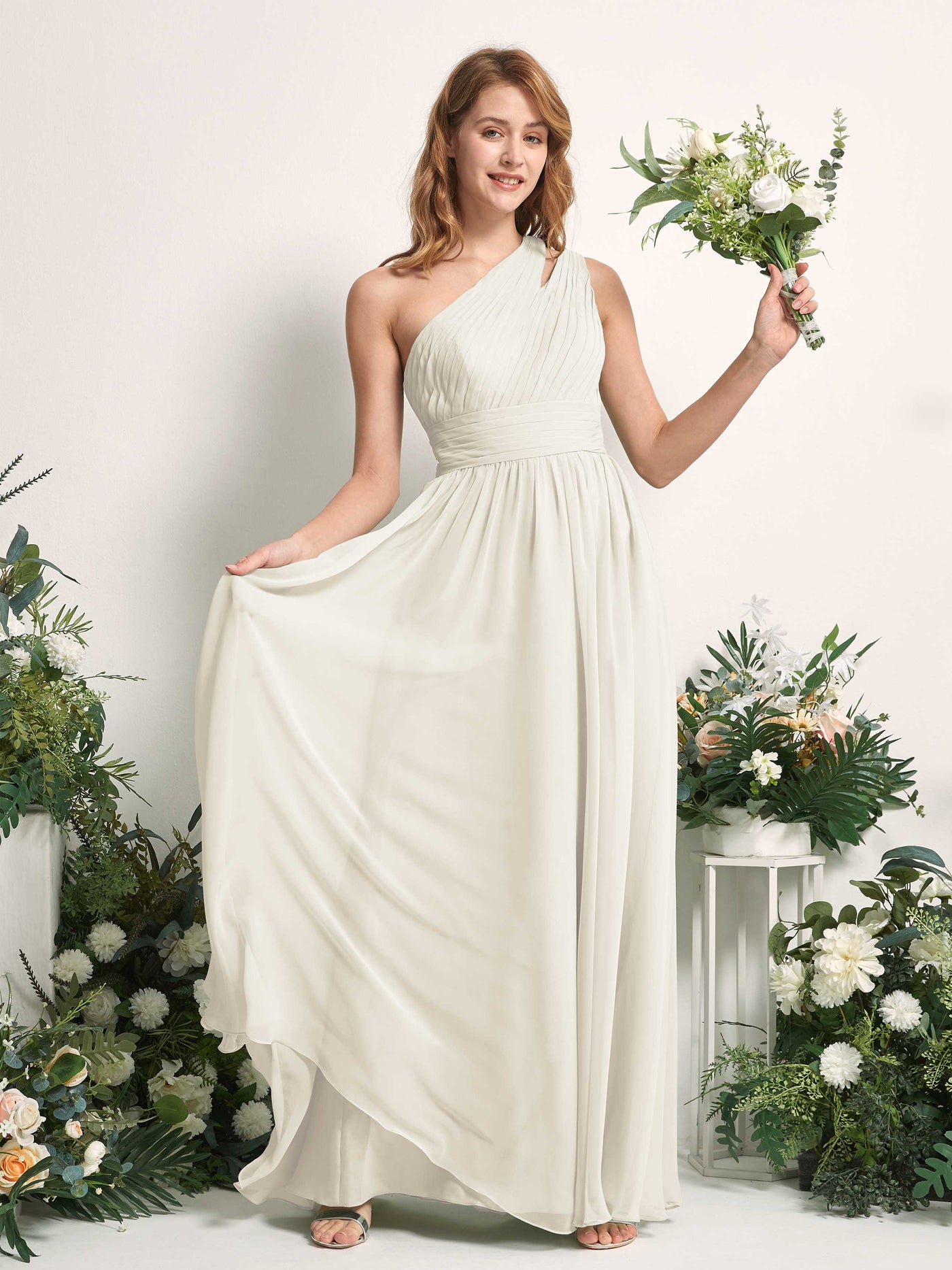 Carlyna Robe Trapèze Longueur ras du sol Décolleté Asymétrique Mousseline Demoiselle d'honneur Ivoire #couleur_ivoire