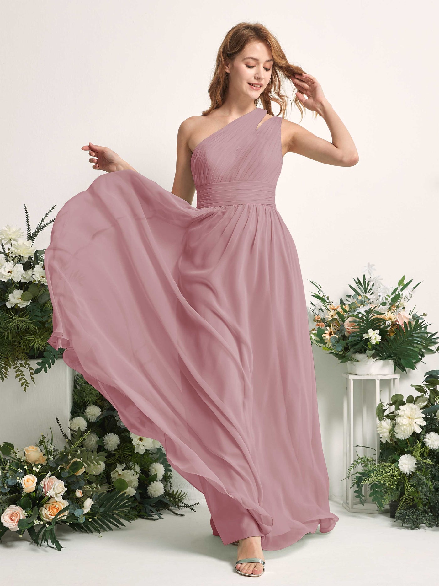 Carlyna Robe Trapèze Longueur ras du sol Décolleté Asymétrique Mousseline Demoiselle d'honneur Mauve Vintage #couleur_mauve-vintage