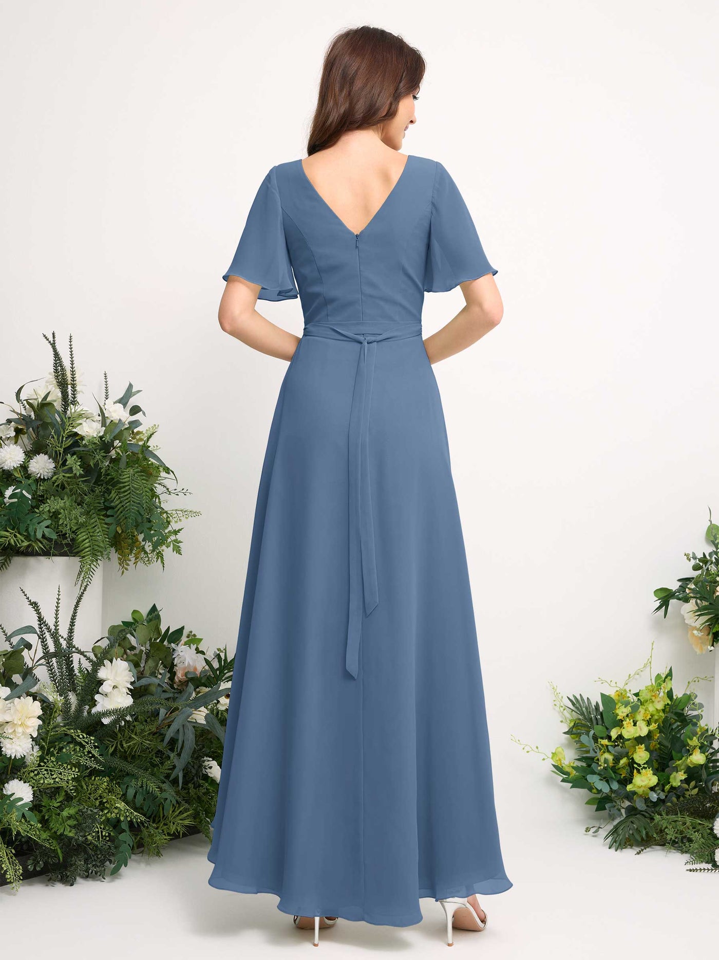 Carlyna Robe Trapèze Mousseline Col V Longueur ras du sol Robe de demoiselle d'honneur Bleu Poussiéreux #couleur_bleu-poussi-reux