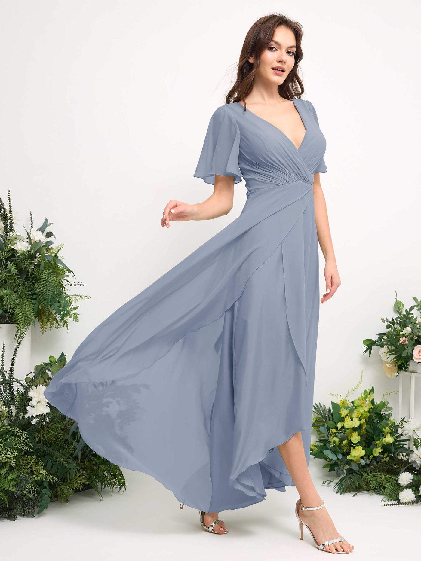 Carlyna Robe Trapèze Mousseline Col V Longueur ras du sol Robe de demoiselle d'honneur Bleu Poussiéreux Amélioré #couleur_bleu-poussi-reux-am-lior