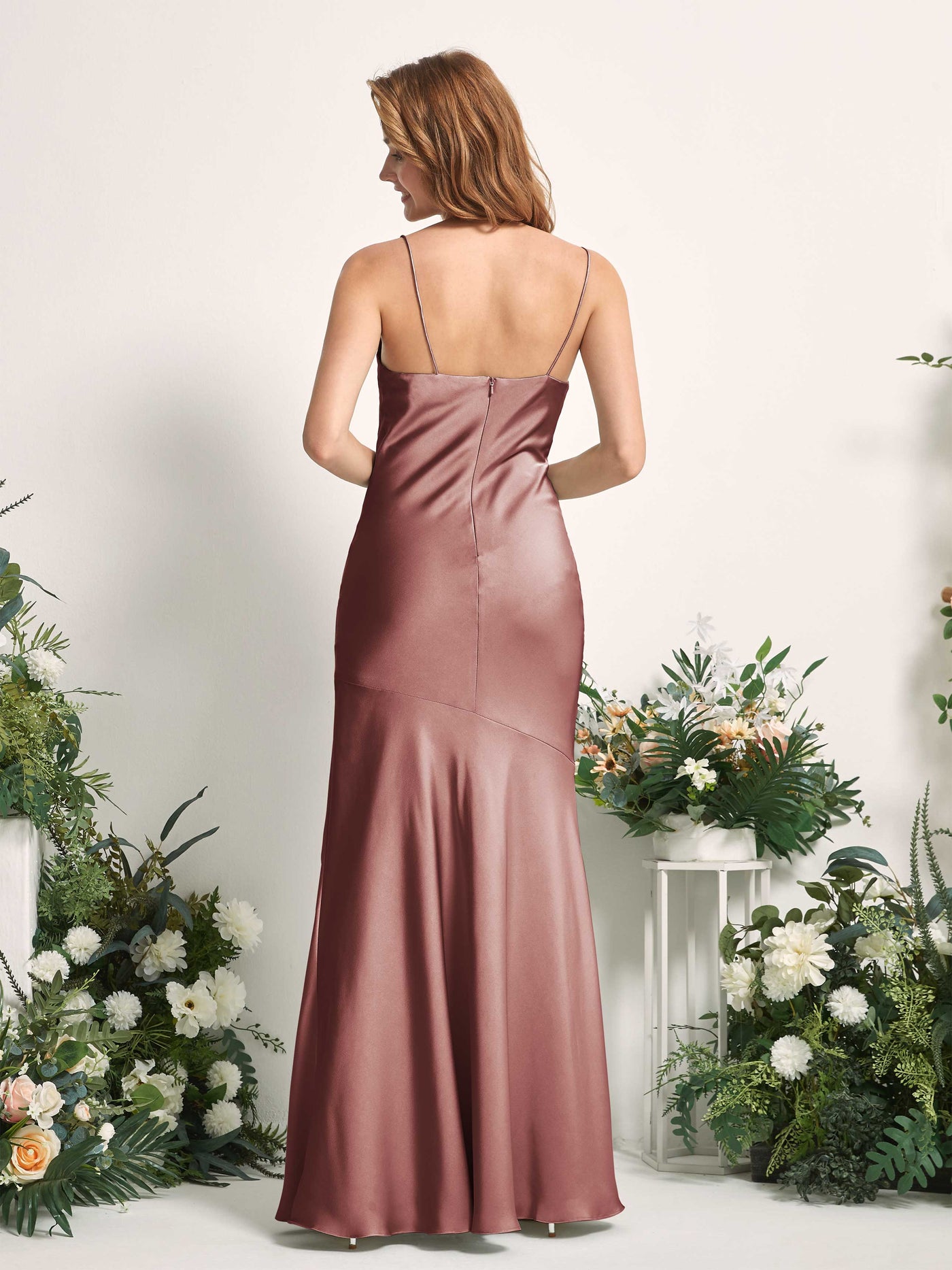 Carlyna Sirène col bénitier longueur ras du sol fente sur la jambe satin robes de demoiselle d'honneur Rose Du Désert #couleur_rose-du-d-sert