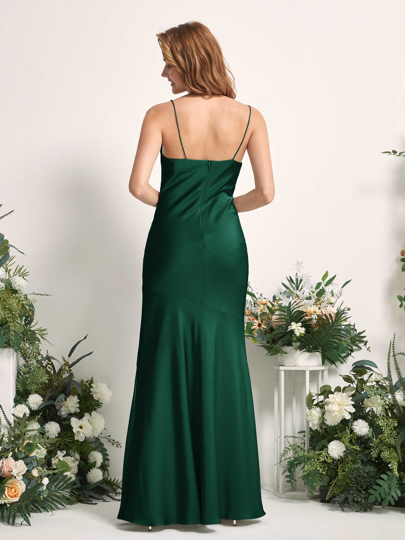 Carlyna Sirène col bénitier longueur ras du sol fente sur la jambe satin robes de demoiselle d'honneur Vert Chasseur #couleur_vert-chasseur